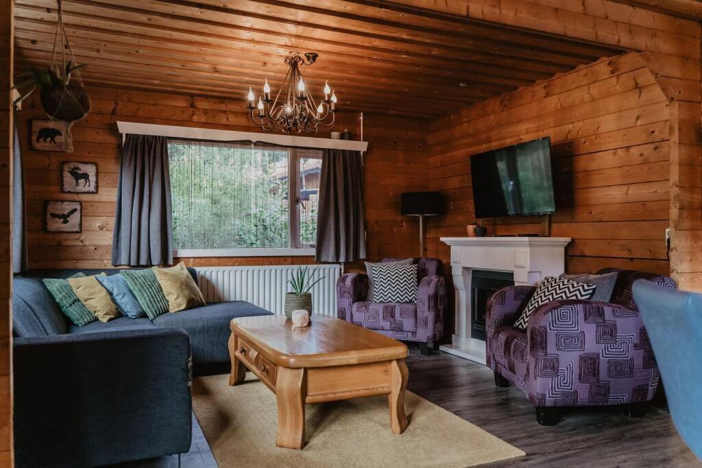פוטן Cosy And Romantic Forest House Met Sauna Op De Veluwe מראה חיצוני תמונה